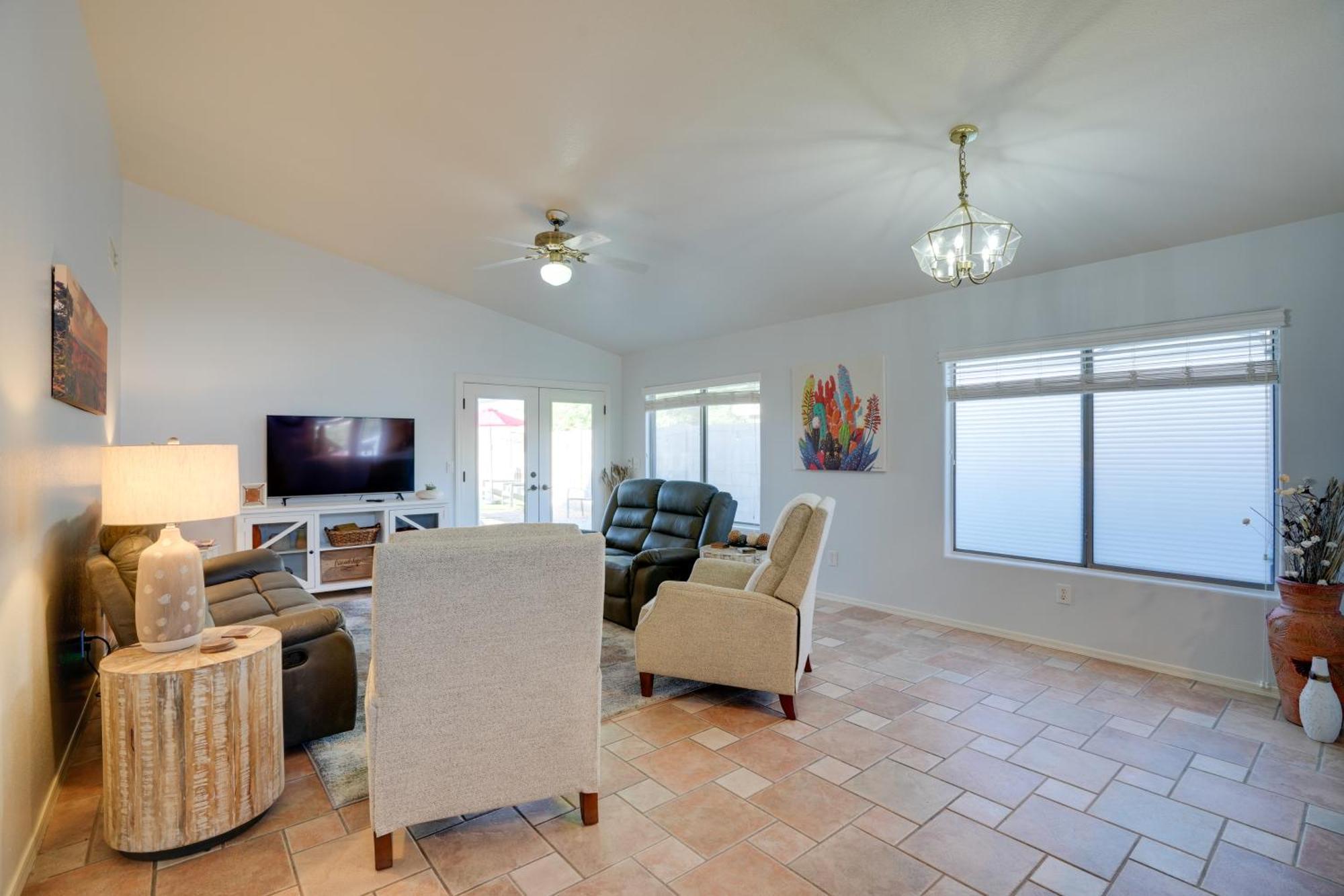 Sunny Surprise Getaway With Private Yard And Pool Βίλα Εξωτερικό φωτογραφία